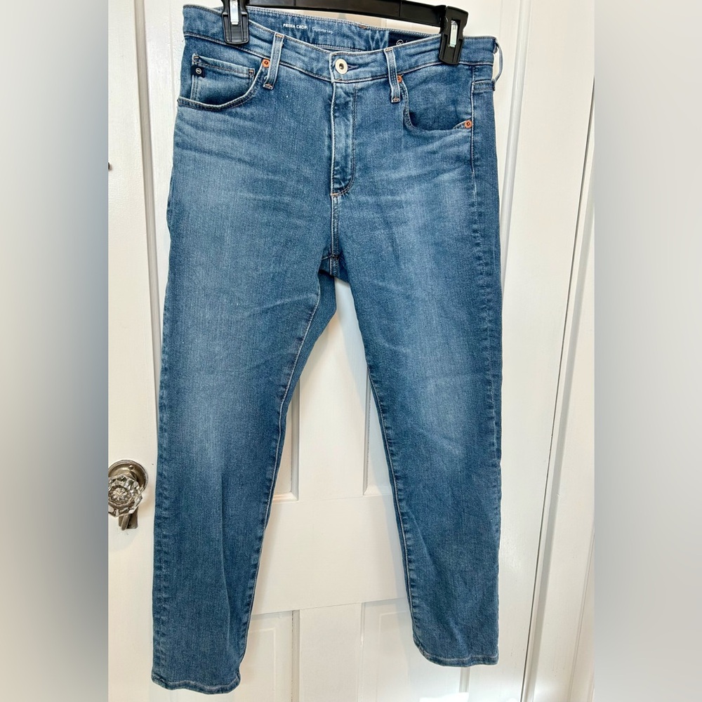 AG Classic Mid-Rise Women's Cropped Jeans in Blue